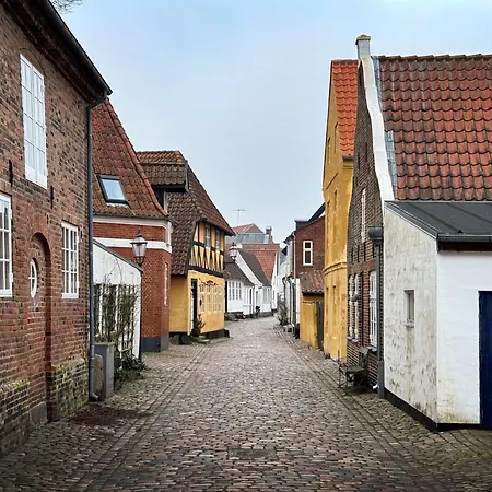 Med Et Eller To Separate Soveværelser 4*